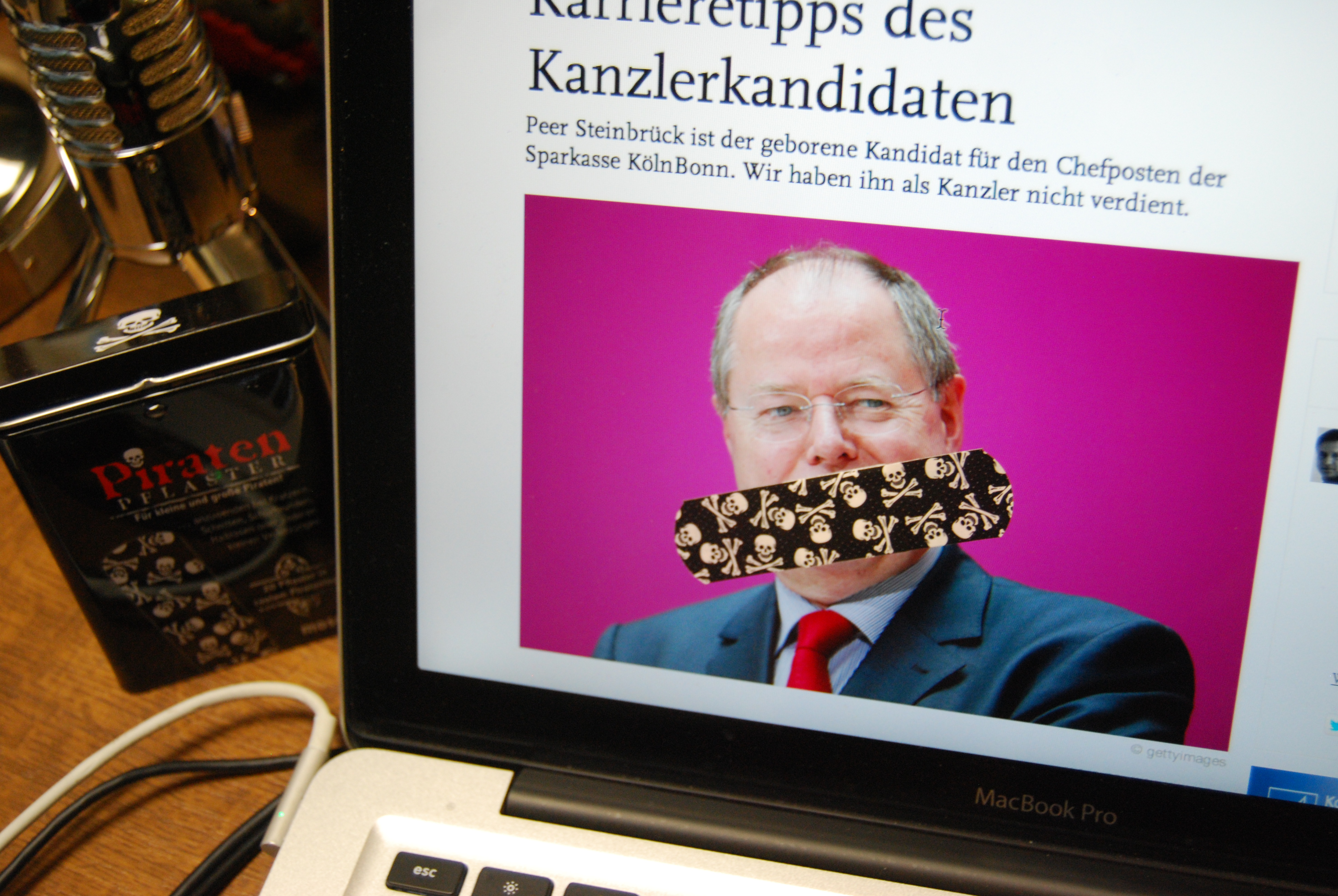 Der Namenschild-Kanzlerkandidat