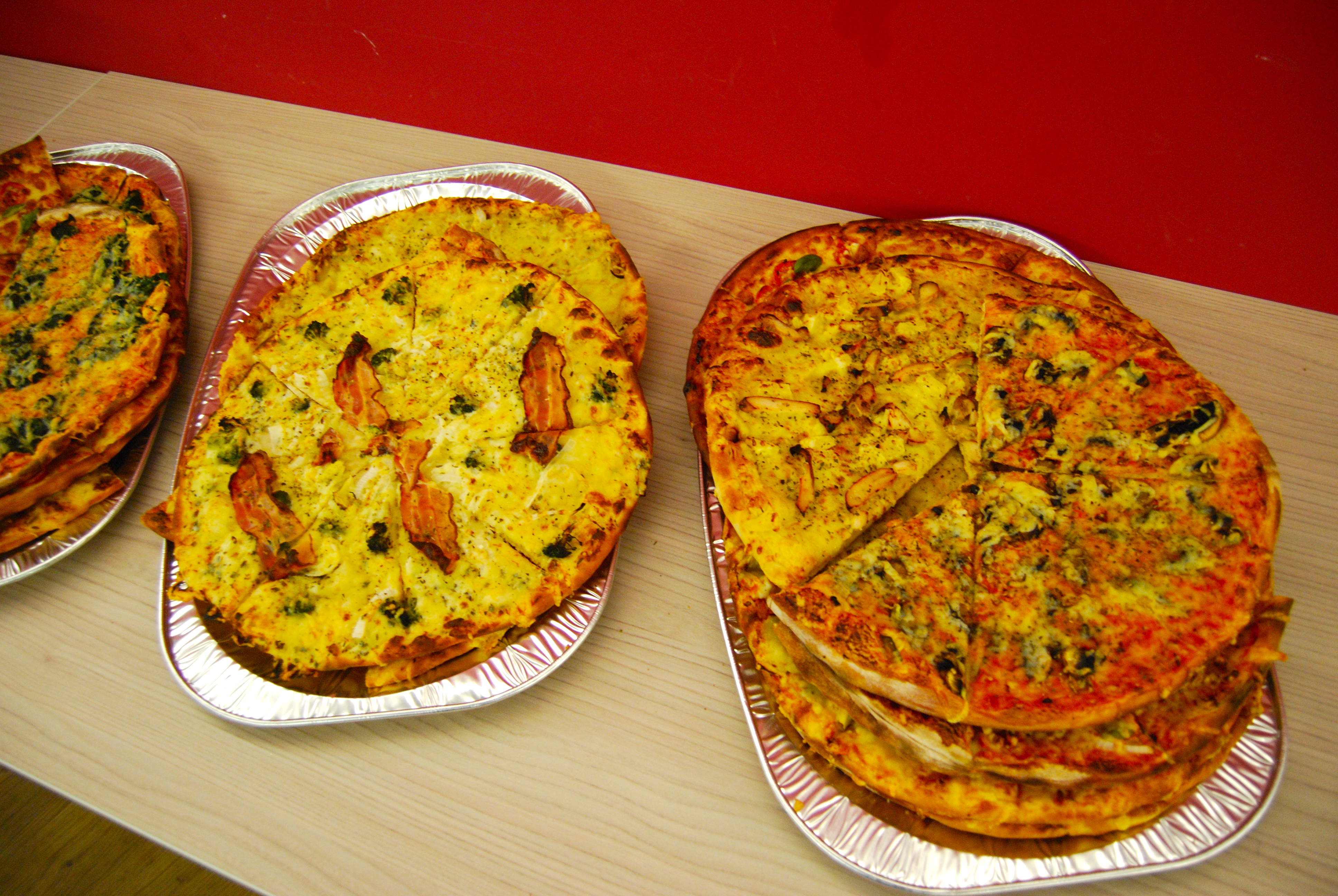 Beim Tweetcamp gab es kalte Pizza, wie es sich gehört.