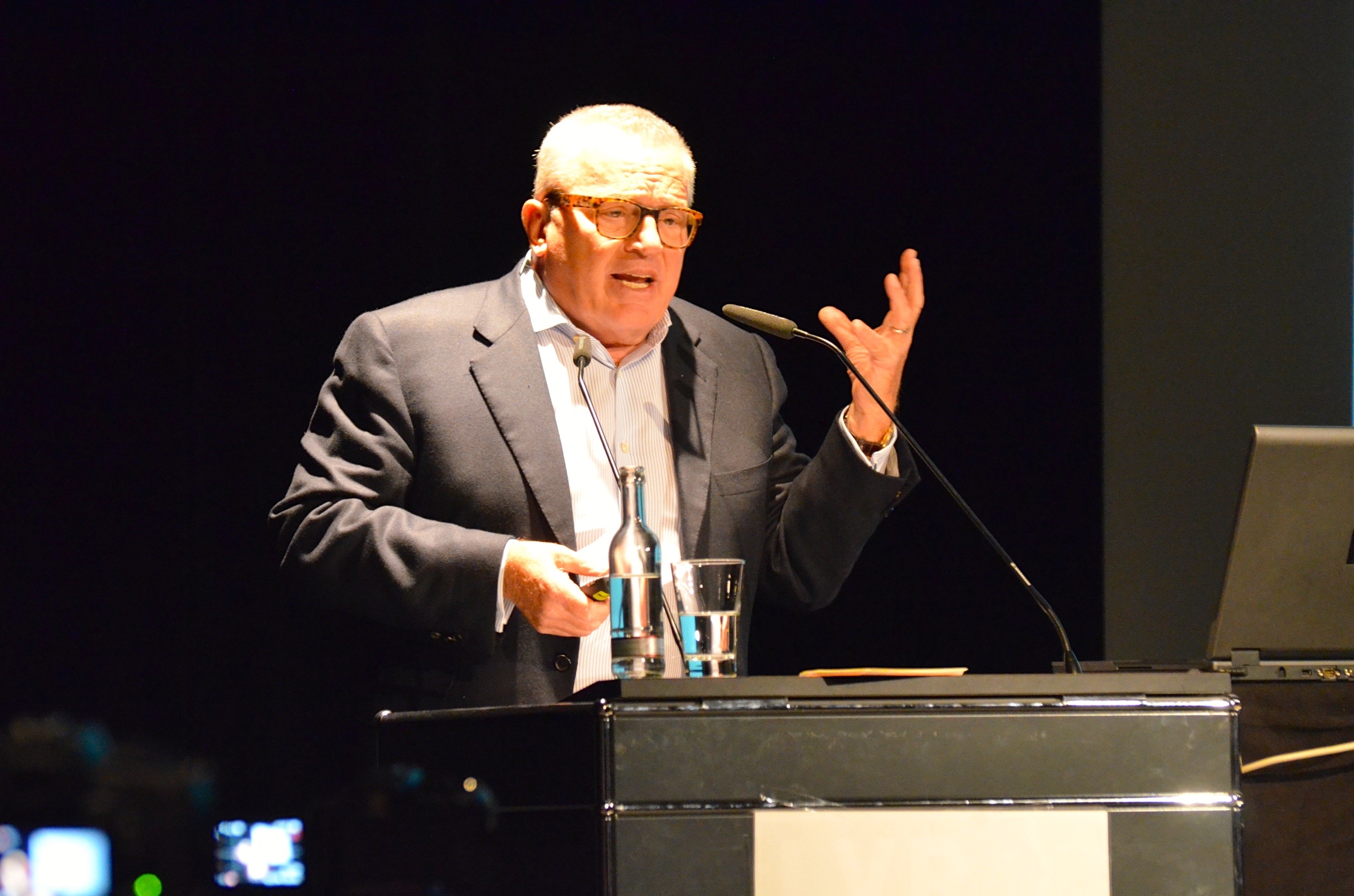 Sattelberger-Keynote auf der #NEO15 „Wir haben es mit einer Verrohung von Führung zu tun.“