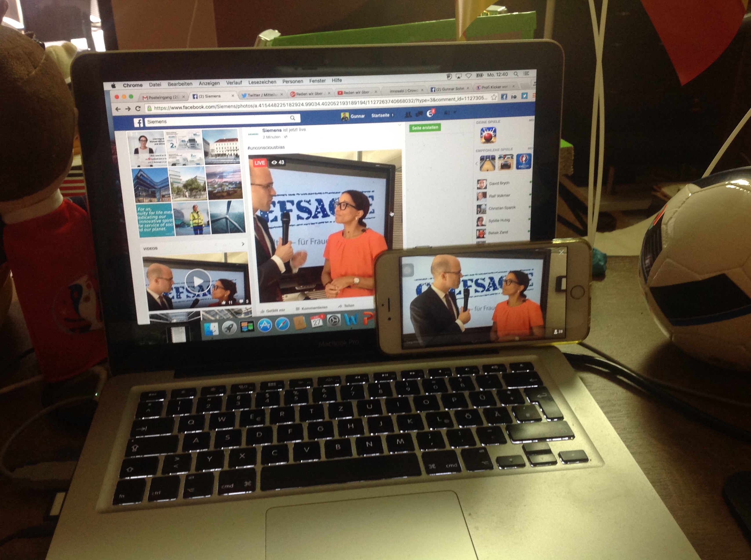 Doppel-Livestream von Siemens mit Periscope und Facebook Live 