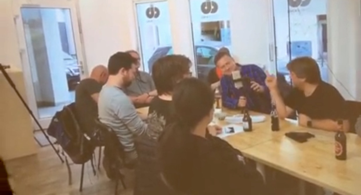 Social Media Chat Bonn mit neuer Konzeption - jedes Mal ein anderer Standort.